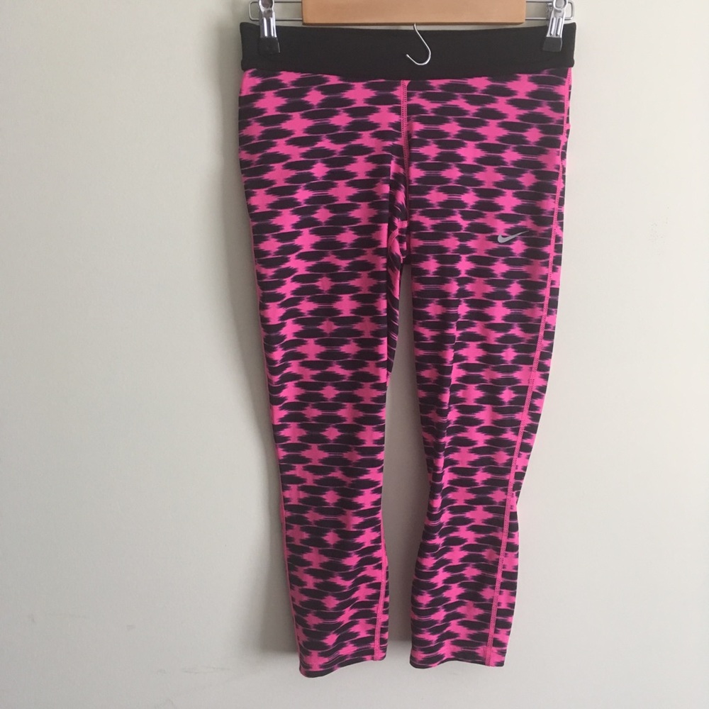 Nike | Pink Cropped Printed Leggings Small
